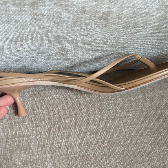 Studio Amelia Wishbone Kitten Heel Sandal Size 37 - Picture 6 of 7